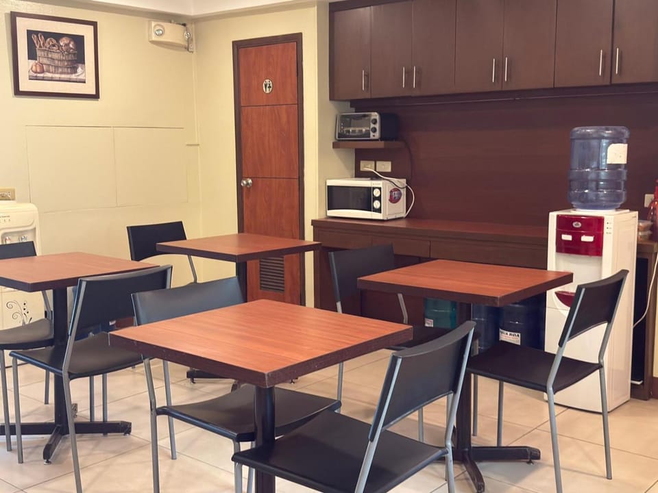 Joyce Apartelle Mandaluyong Hotel in Mandaluyong