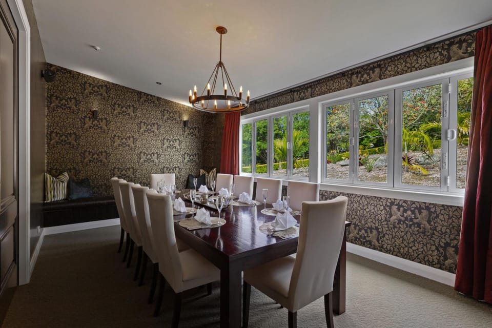 Woodhouse Mountain Lodge Hotel in Auckland Region