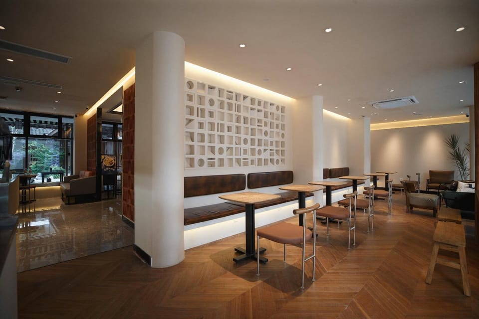 Shaoxing Haitang Wenyuan Hotel (Lu Xun's Former Residence Branch) Hotel in Hangzhou