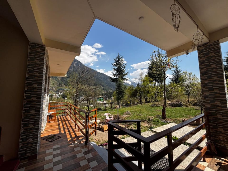 By The Way Inn in Manali