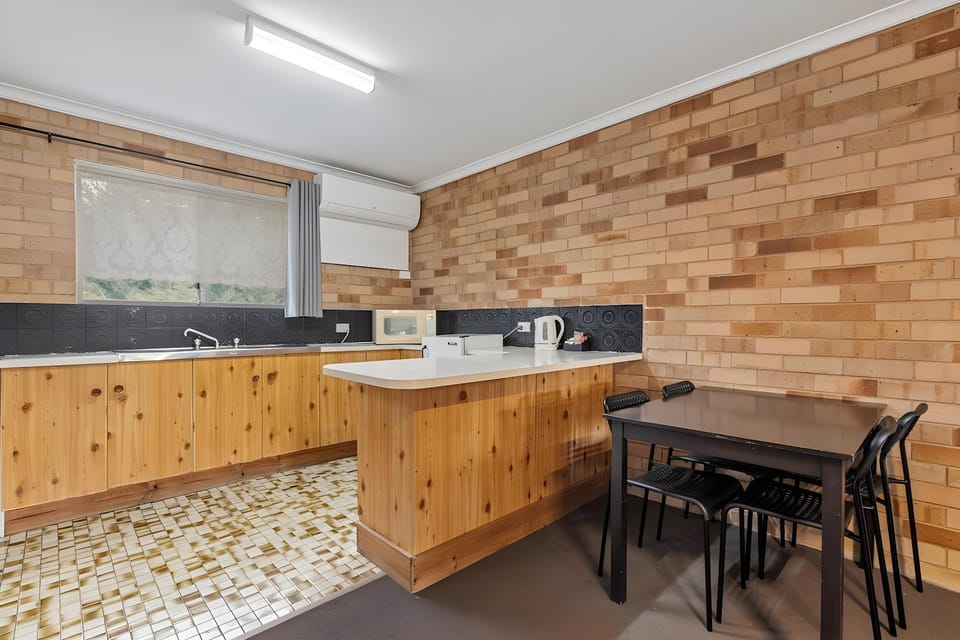 Burringa Motel Motel in Wagga Wagga