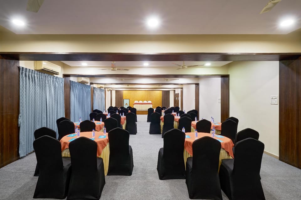 Hotel Atria By HP Group  Hotel in Maharashtra