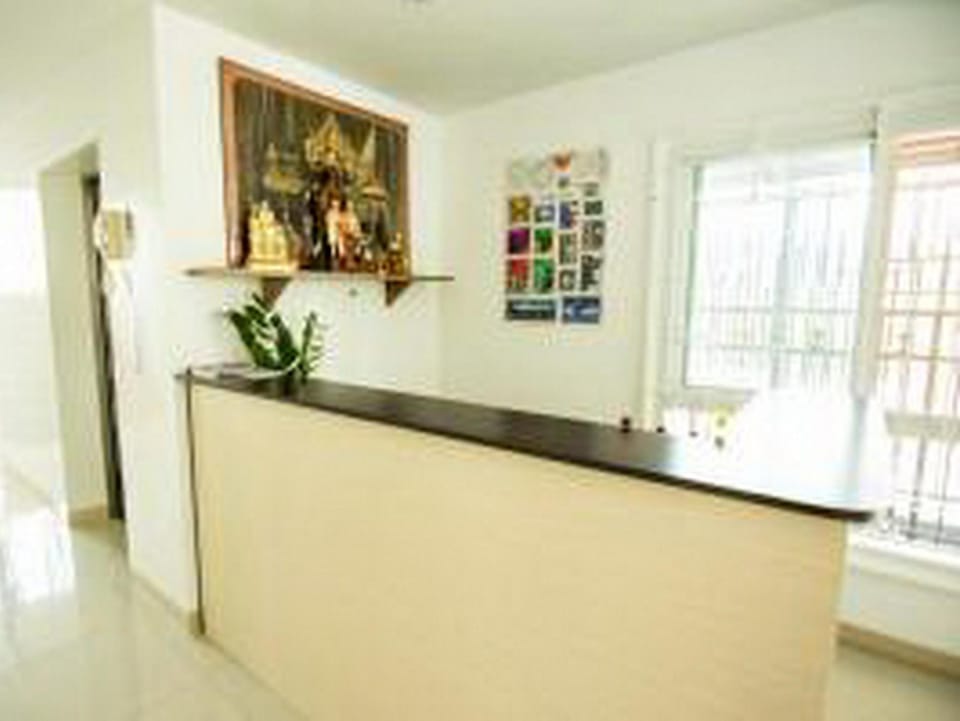 At Ease Residence Suvarnabhumi  Apartment hotel in Bangkok