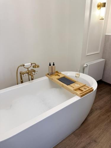 Hotel Kasteel Oost Hotel in Limburg (province)