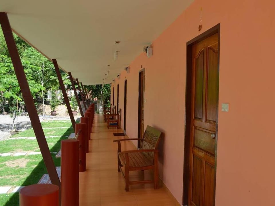 Baanrimnam Banpong Resort in Thailand
