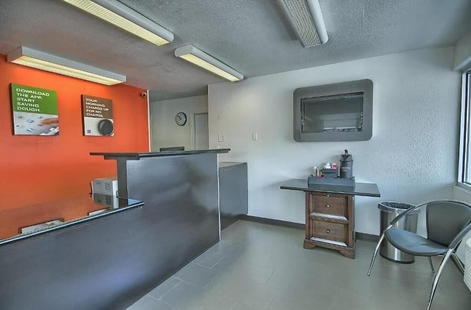 Motel 6 Hotel in Lima