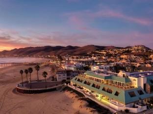 SeaVenture Restaurant Hotel in Pismo Beach
