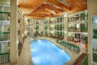 Econo Lodge Riverside Hotel in Pigeon Forge