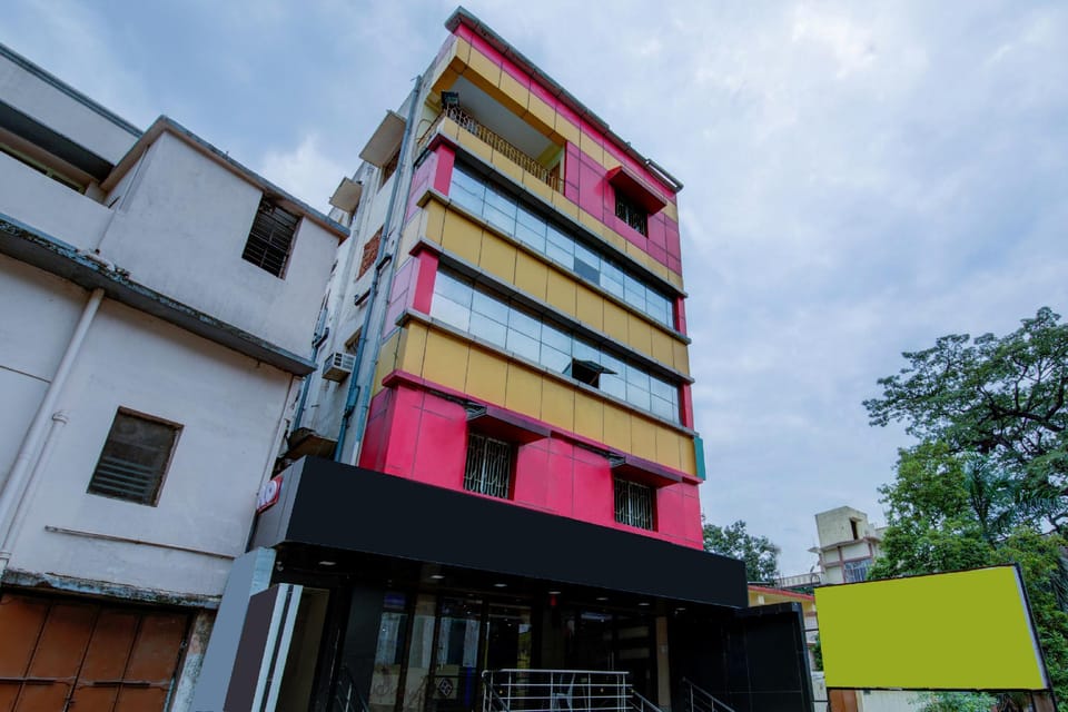 OYO 14579 The Hangout Hotel in India