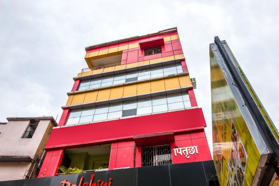 OYO 14579 The Hangout Hotel in India