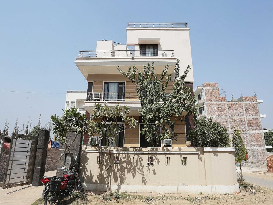 Collection O Maharaja Hotel in Gurugram