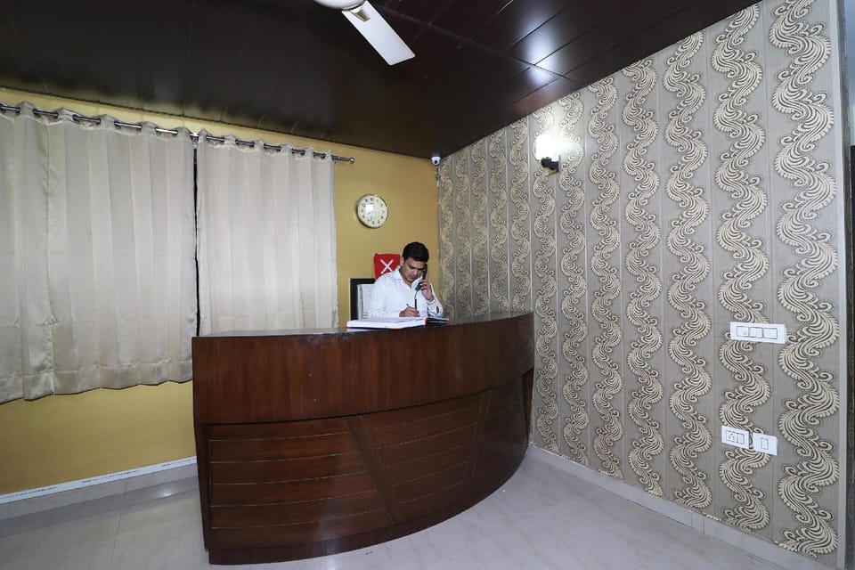 Collection O Maharaja Hotel in Gurugram