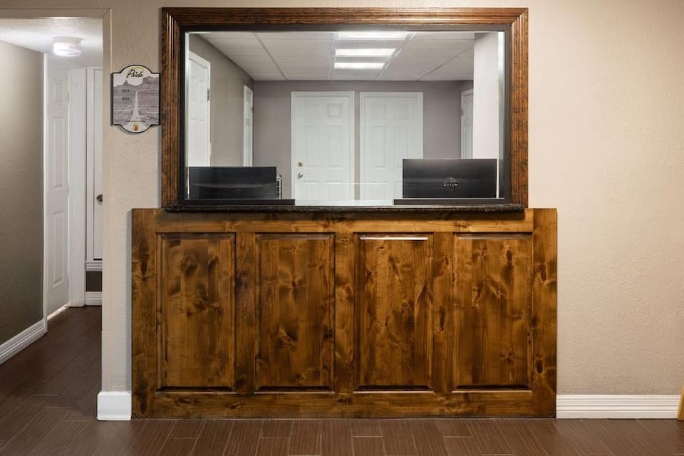 Super 8 Temple Hotel in Temple