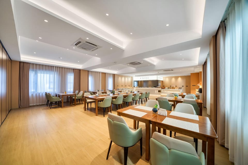 Shaoxing Cangqiao Straight Street Radisson Sega Hotel (Lu Xun Hometown) Hotel in Hangzhou