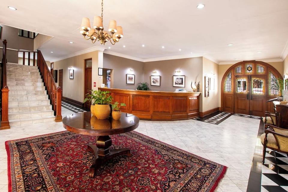 Queens Hotel Hotel in Western Cape
