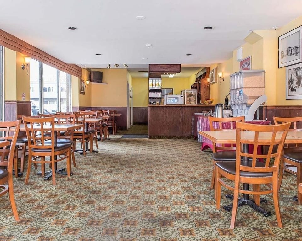Econo Lodge Hotel in Gatineau