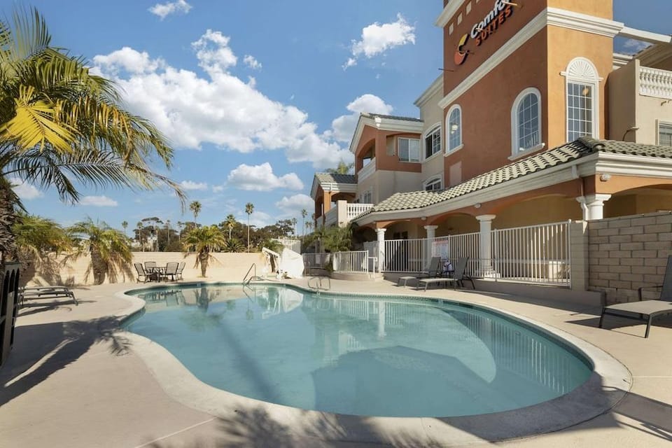 Comfort Suites Oceanside Marina Hotel in Oceanside