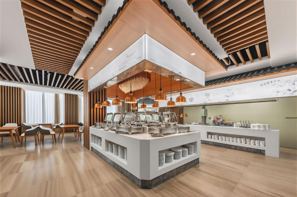 Riyuezhou Resort Hotel in Jiangsu