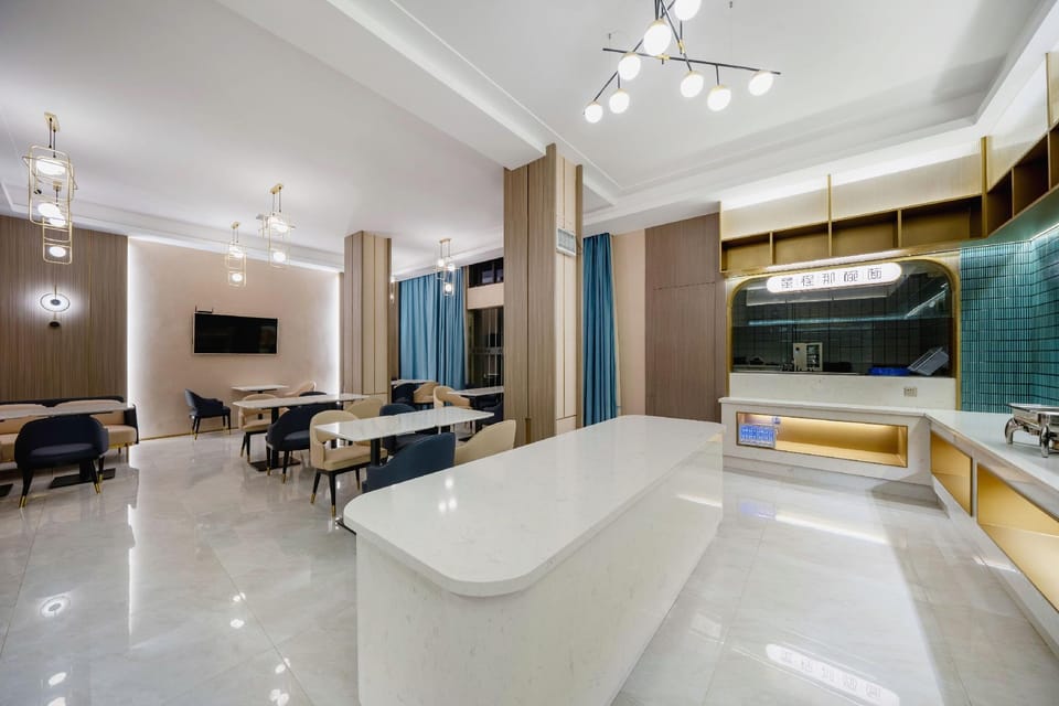 Xisiwei Hotel (Wuhu Nanling County Chengdong Life Plaza Branch) Hotel in Zhejiang