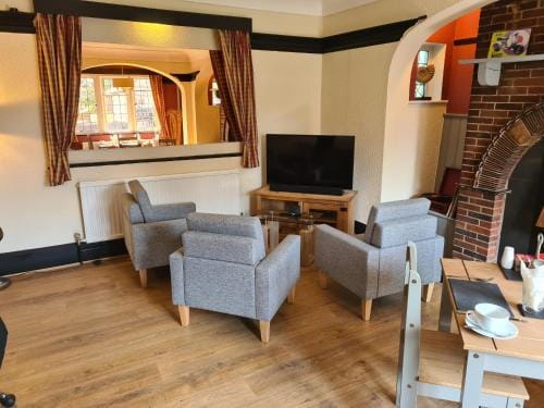 Tudor Lodge Hotel Hotel in Nottingham