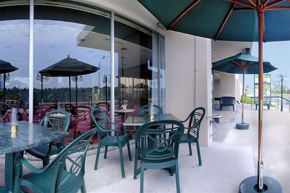 Michael's Inn Hotel in Niagara Falls