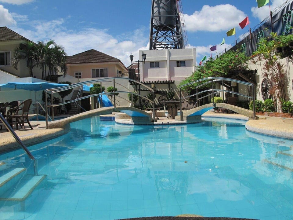 Crown Regency Suites And Residences - Mactan Apartment hotel in Lapu-Lapu City