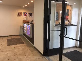 Best Western Airport Inn Hotel in Hermitage