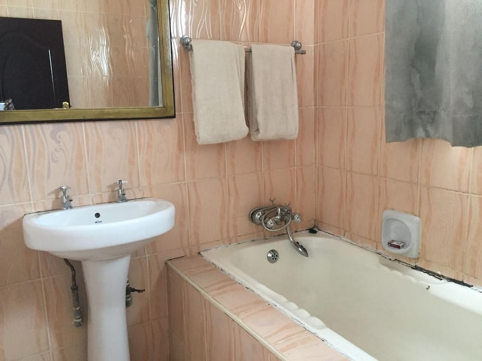 Roysam Lodge Hotel in Zimbabwe