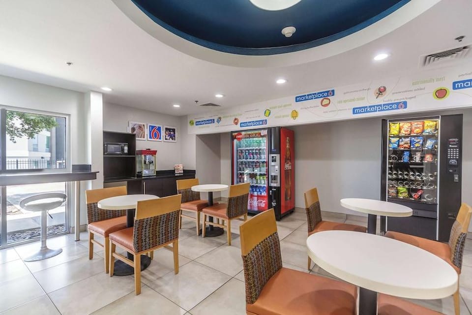 Motel 6 Hotel in Laredo