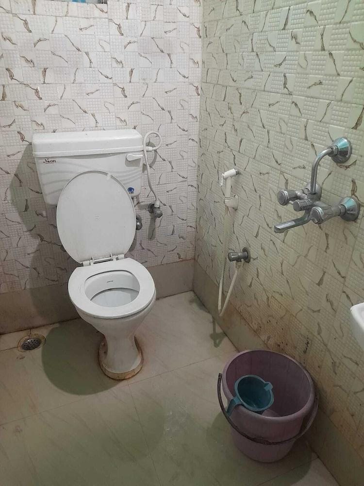 Duniya Guest House Hotel in Kolkata