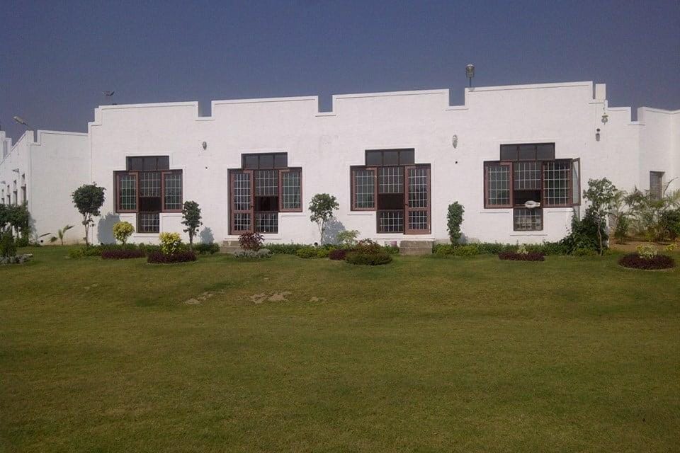 Highway Resort Hotel in Uttar Pradesh