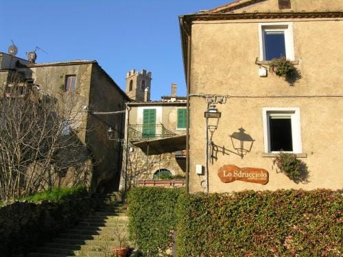 Lo Sdrucciolo Affittacamere Hotel in Manciano