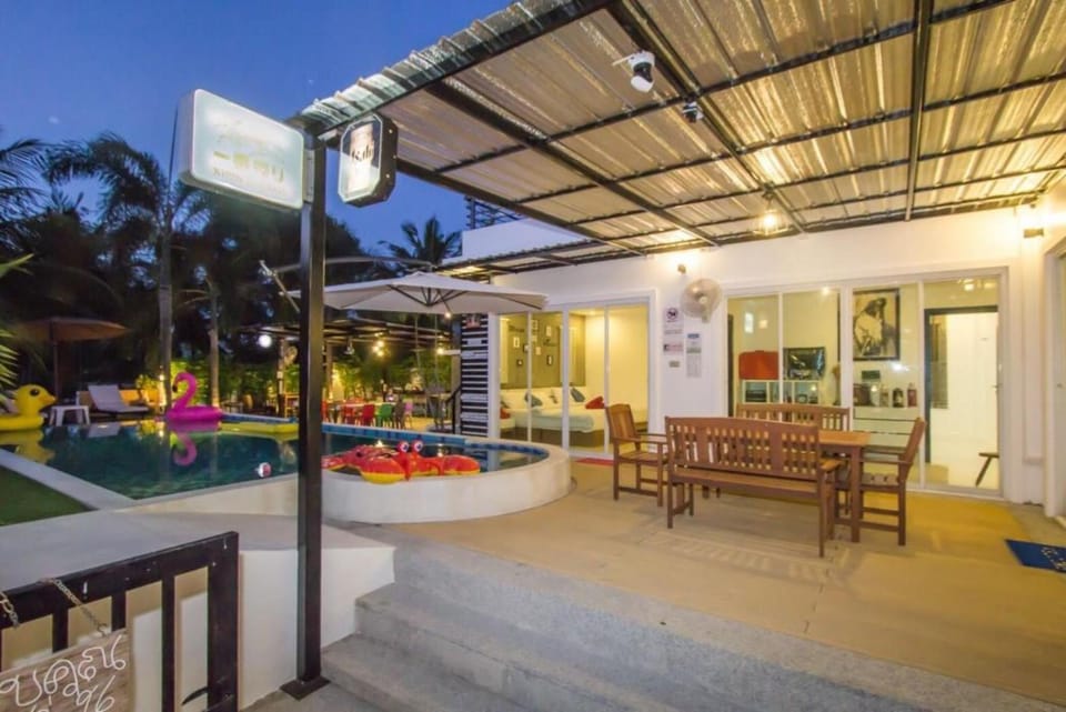 Lovely-Home Pool Villa Hotel in Hua Hin District