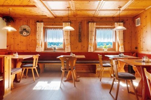 Veltierhof Villnoß Hotel in Villnöß