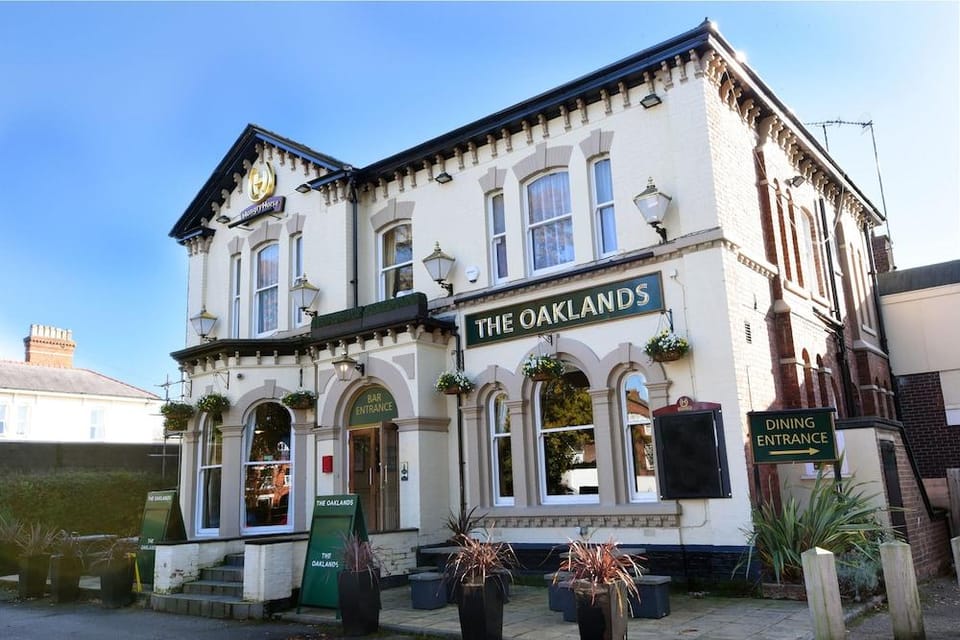 Oaklands Hotel Hotel in Chester