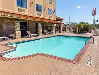 Best Western Plus Classic Inn & Suites Hotel in Lake Austin