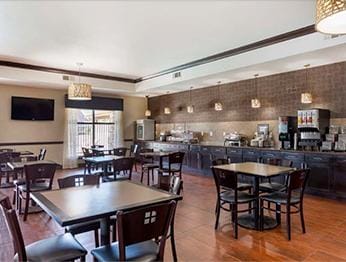 Best Western Plus Classic Inn & Suites Hotel in Lake Austin