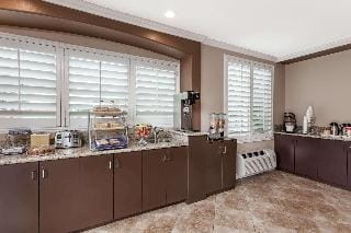 Days Inn & Suites by Wyndham Anaheim Resort Hotel in Garden Grove
