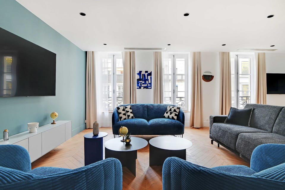 Apartment for 8 people in Madeleine Hotel in Paris