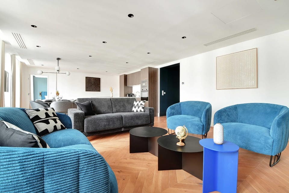 Apartment for 8 people in Madeleine Hotel in Paris