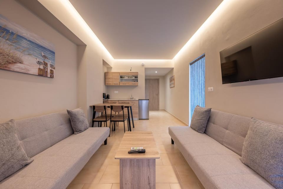 Blue Wave Suites - Ixia Hotel in Ialysos