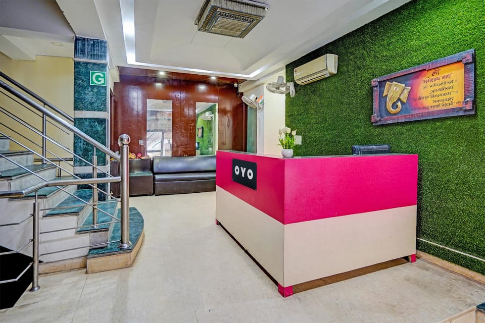 Hotel O Grand Place Hotel in Noida