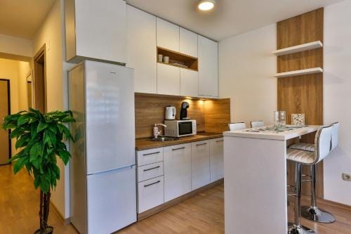 Gufo Apart Hotel in Budva