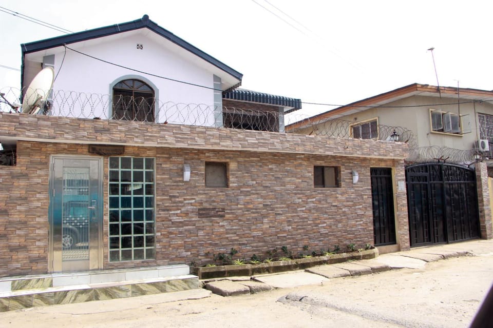 MITOS LUXURY SUITES -Somosu Hotel in Lagos