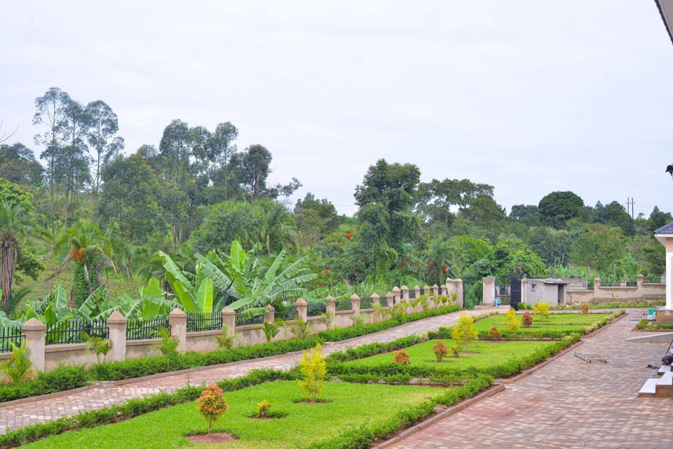 Katente Country Resort Hotel in Uganda