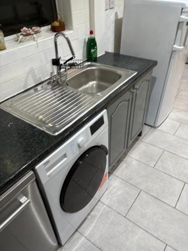 Cosy room 5 s Hotel in London Borough of Croydon