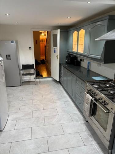 Cosy room 2 s Hotel in London Borough of Croydon