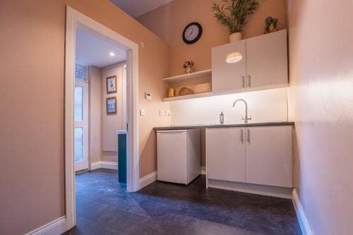 Rooms & Apartments Malone Road Hotel in Belfast