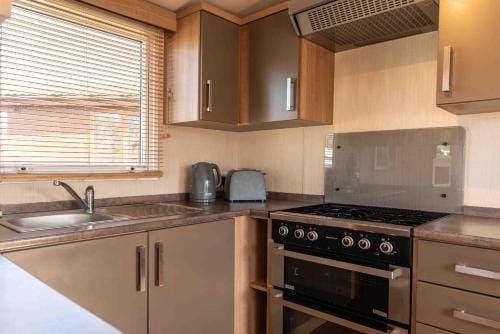 24 Woolacombe Heights - 3 Bed - Sleeps 6 - TJS24WH Lodge in Ilfracombe