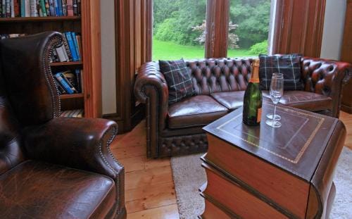 Isla Bank House Hotel in Scotland